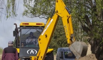 UNA NUEVA EXCAVADORA MECNICA PARA VILLA GESELL